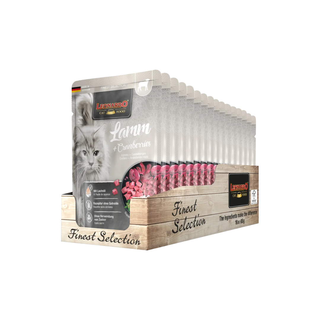 Leonardo Lamb + Cranberries